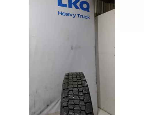 MICHELIN 275/80R22.5 TIRE