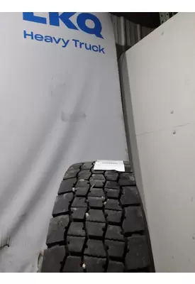 MICHELIN 275/80R22.5 TIRE