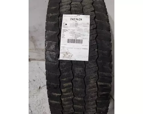 MICHELIN 275/80R22.5 TIRE