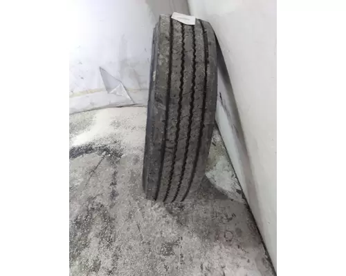 MICHELIN 275/80R22.5 TIRE