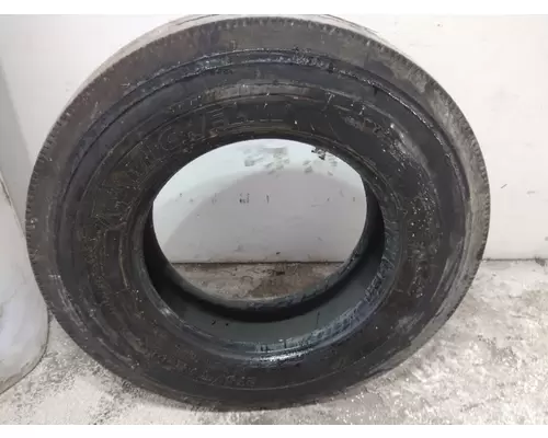 MICHELIN 275/80R22.5 TIRE