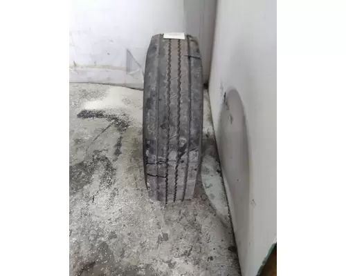 MICHELIN 275/80R22.5 TIRE