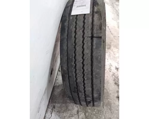 MICHELIN 275/80R22.5 TIRE