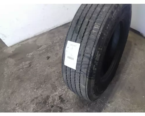 MICHELIN 275/80R22.5 TIRE