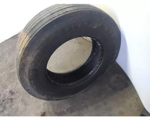 MICHELIN 275/80R22.5 TIRE