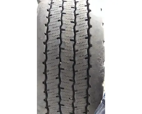 MICHELIN 275/80R22.5 TIRE