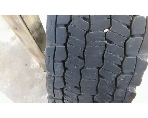 MICHELIN 275/80R22.5 TIRE