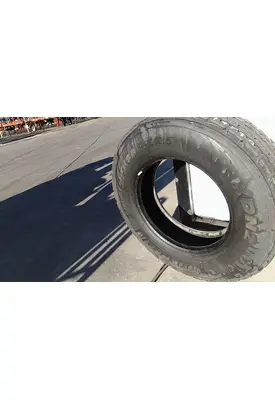 MICHELIN 275/80R22.5 TIRE