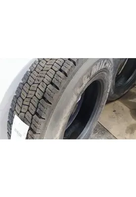 MICHELIN 275/80R22.5 TIRE