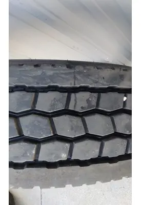 MICHELIN 275/80R22.5 TIRE