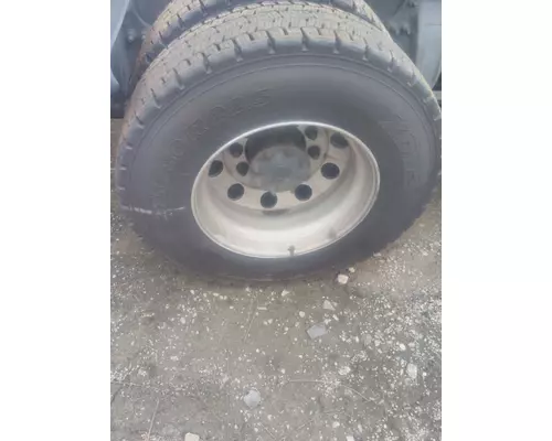 MICHELIN 275/80R22.5 TIRE