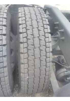 MICHELIN 275/80R22.5 TIRE