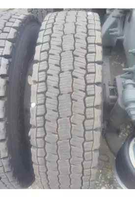 MICHELIN 275/80R22.5 TIRE