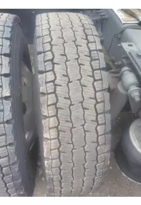 MICHELIN 275/80R22.5 TIRE