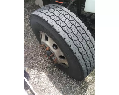 MICHELIN 275/80R22.5 TIRE