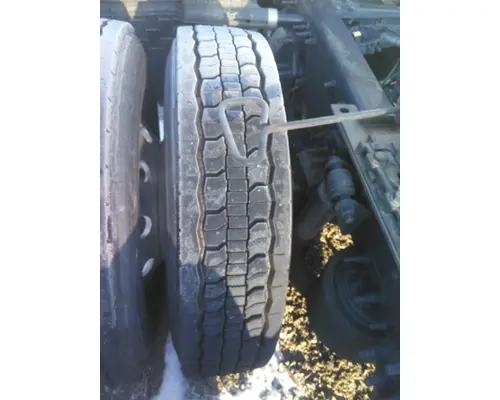 MICHELIN 275/80R22.5 TIRE