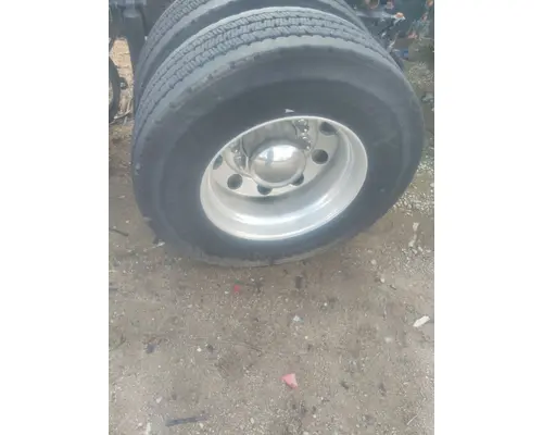 MICHELIN 275/80R22.5 TIRE