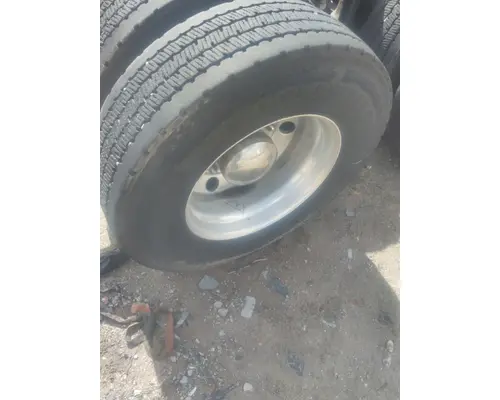 MICHELIN 275/80R22.5 TIRE