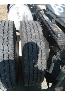 MICHELIN 275/80R22.5 TIRE