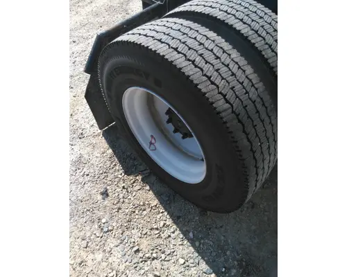 MICHELIN 275/80R22.5 TIRE