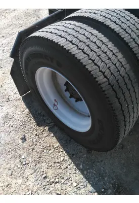MICHELIN 275/80R22.5 TIRE
