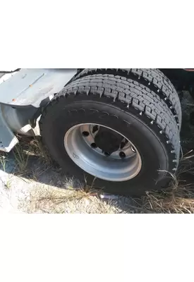 MICHELIN 275/80R22.5 TIRE