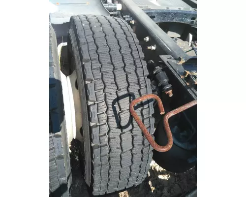 MICHELIN 275/80R22.5 TIRE