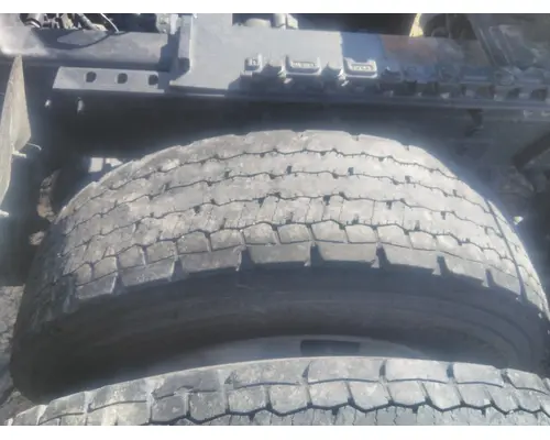 MICHELIN 275/80R22.5 TIRE