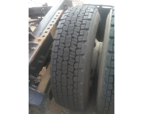 MICHELIN 275/80R22.5 TIRE