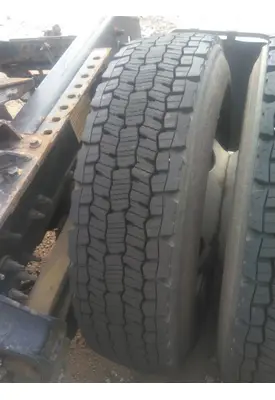 MICHELIN 275/80R22.5 TIRE