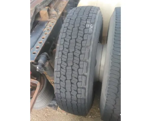 MICHELIN 275/80R22.5 TIRE
