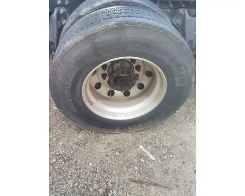 MICHELIN 275/80R22.5 TIRE