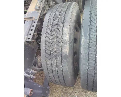 MICHELIN 275/80R22.5 TIRE