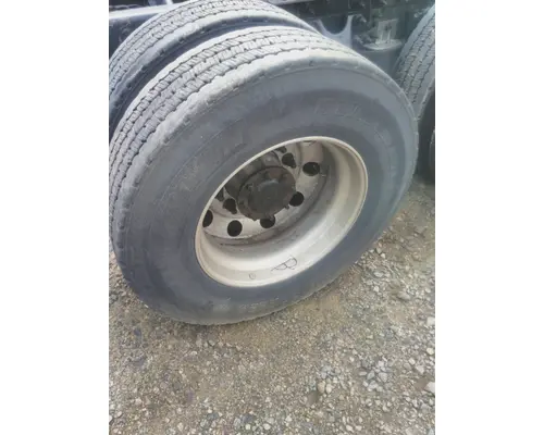 MICHELIN 275/80R22.5 TIRE