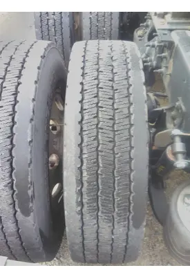 MICHELIN 275/80R22.5 TIRE