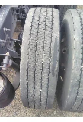 MICHELIN 275/80R22.5 TIRE