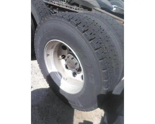 MICHELIN 275/80R22.5 TIRE