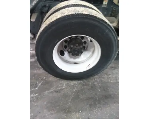MICHELIN 275/80R22.5 TIRE