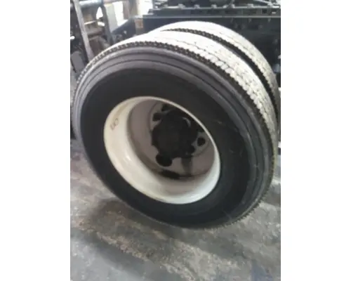 MICHELIN 275/80R22.5 TIRE
