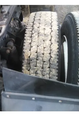 MICHELIN 275/80R22.5 TIRE