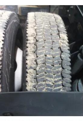 MICHELIN 275/80R22.5 TIRE