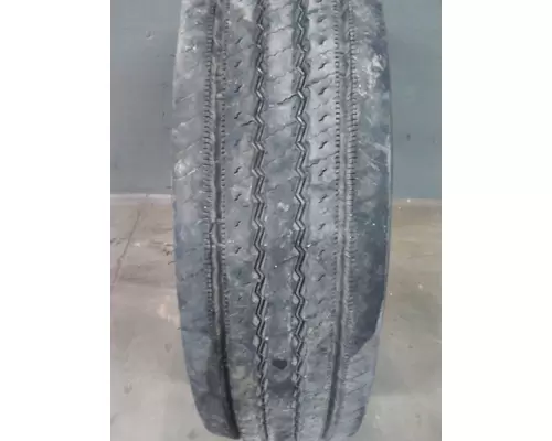 MICHELIN 275/80R22.5 TIRE