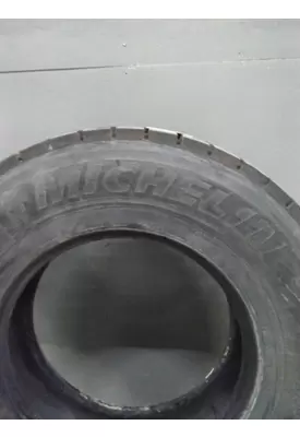 MICHELIN 275/80R22.5 TIRE