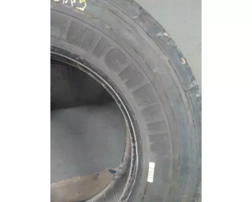 MICHELIN 275/80R22.5 TIRE