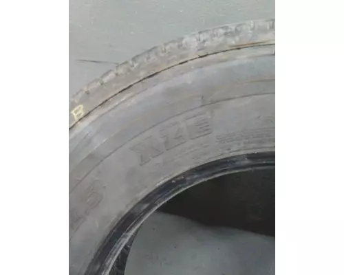 MICHELIN 275/80R22.5 TIRE