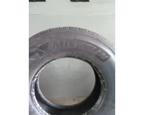 MICHELIN 275/80R22.5 TIRE