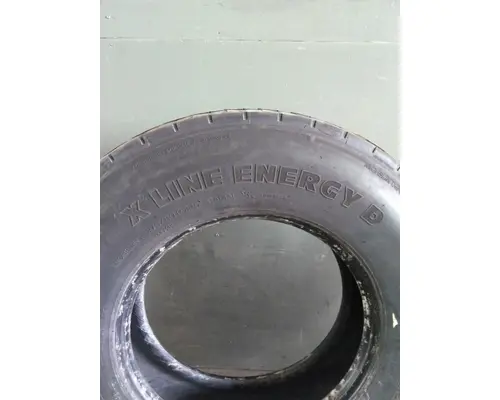 MICHELIN 275/80R22.5 TIRE
