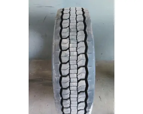 MICHELIN 275/80R22.5 TIRE