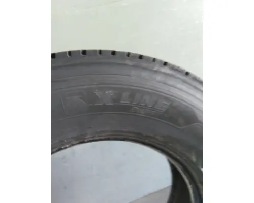 MICHELIN 275/80R22.5 TIRE