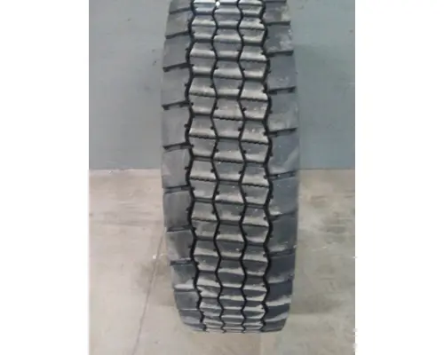 MICHELIN 275/80R22.5 TIRE